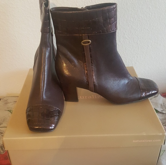 PRICE DROP Naturalizer Brown Boots - Picture 1 of 3